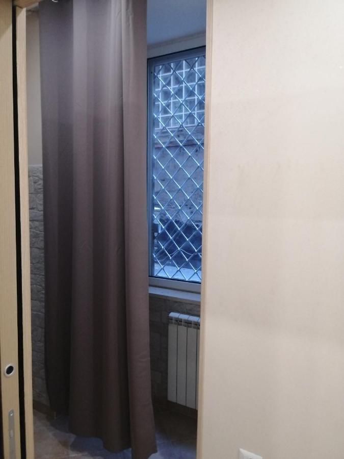 Apartamento Ad Un Passo Dal Duomo "2" Nápoles Exterior foto