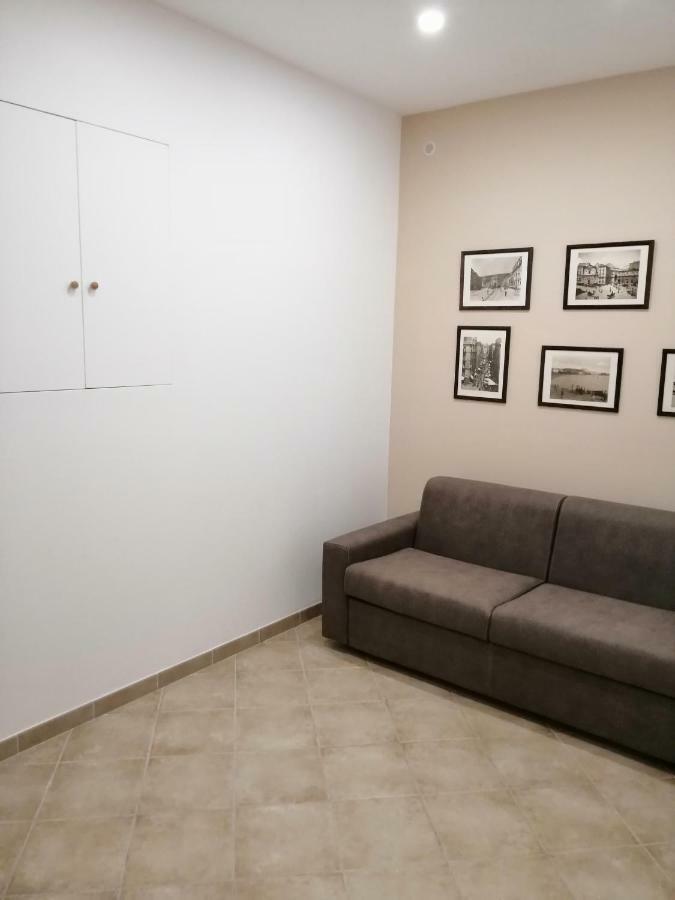 Apartamento Ad Un Passo Dal Duomo "2" Nápoles Exterior foto