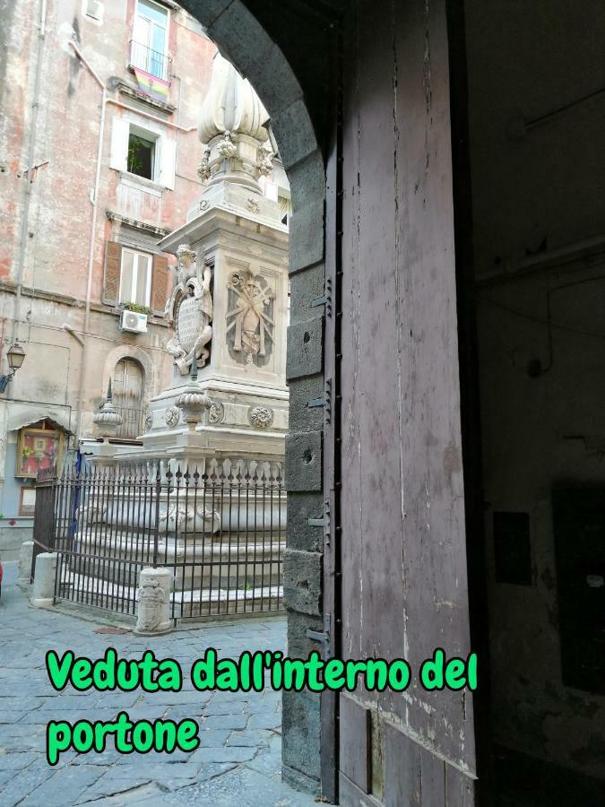 Apartamento Ad Un Passo Dal Duomo "2" Nápoles Exterior foto