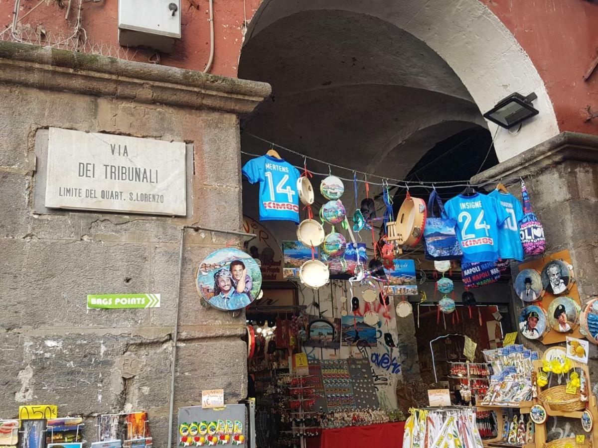 Apartamento Ad Un Passo Dal Duomo "2" Nápoles Exterior foto
