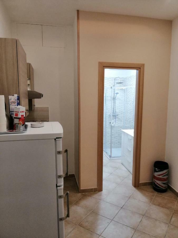 Apartamento Ad Un Passo Dal Duomo "2" Nápoles Exterior foto