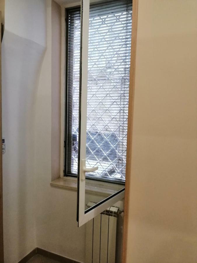 Apartamento Ad Un Passo Dal Duomo "2" Nápoles Exterior foto