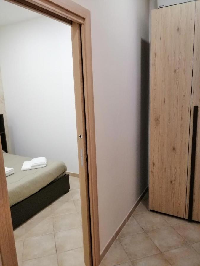 Apartamento Ad Un Passo Dal Duomo "2" Nápoles Exterior foto